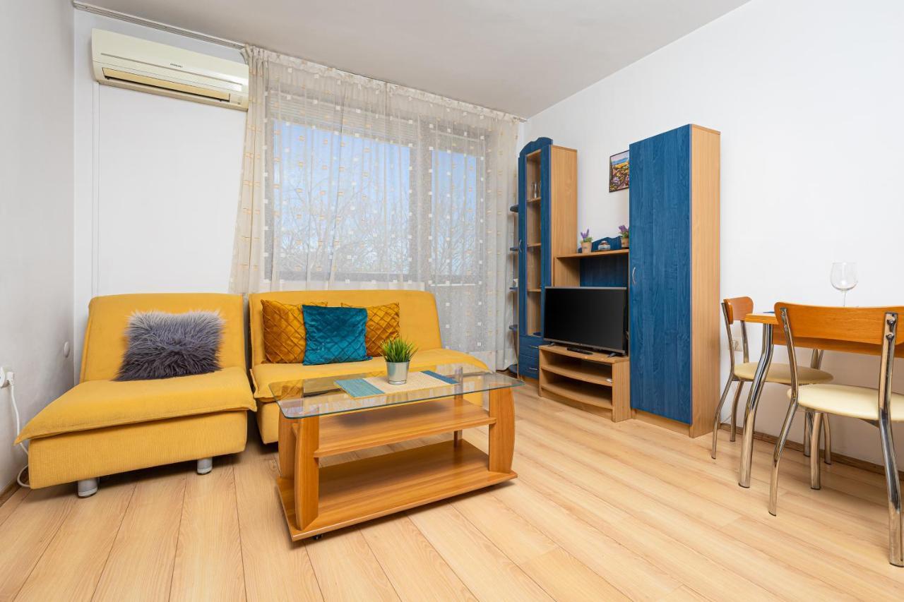 Lovely 1Bd Apartment Close To The Summer Theatre Plovdiv Exterior photo